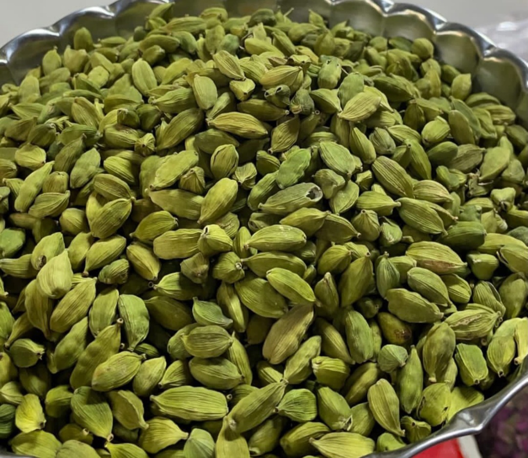 هل سبز درجه یک  بسته ۱۰گرم